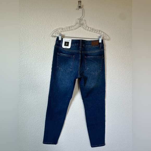 NWT Tahari Kelly Skinny Jeans Dark Wash Size 4/27 Classic Stretch Denim - Picture 2 of 9